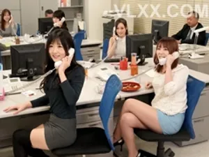Cháu gái tự ti vì ngực nhỏ được chú dụ xoa sẽ to hơn